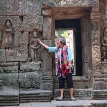 Jutta with warriors in the Neak Pean Ruins