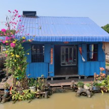 Another little floating house of Sangker River